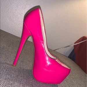 Shoes, heels, size 7.5